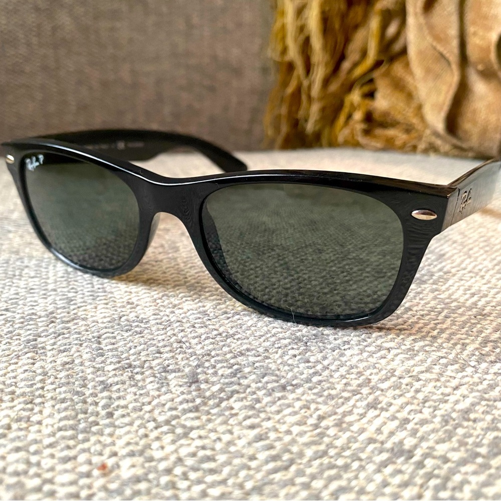Ray-Ban Polarized Wayfarer RB2132 Black Made in Italy